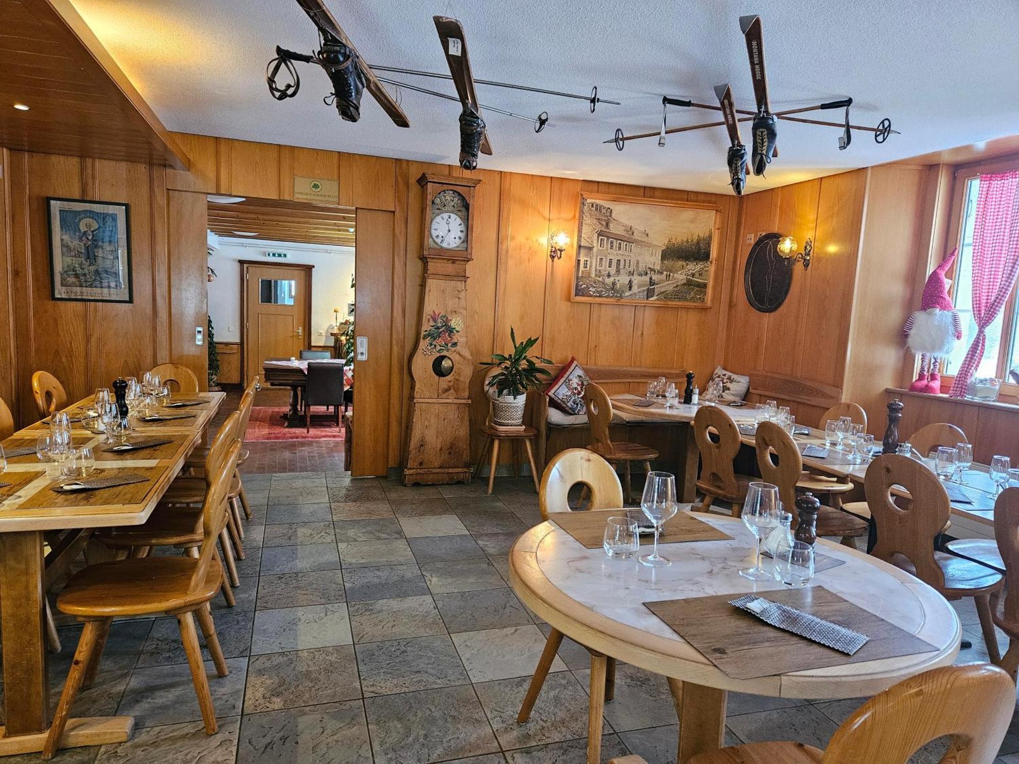 Hotel Restaurant Du Marchairuz Le Brassus Luaran gambar